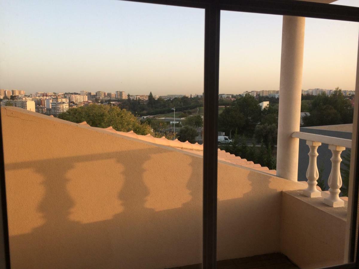 Sunny Suites Golf And Free Parking Guest House Lisboa المظهر الخارجي الصورة